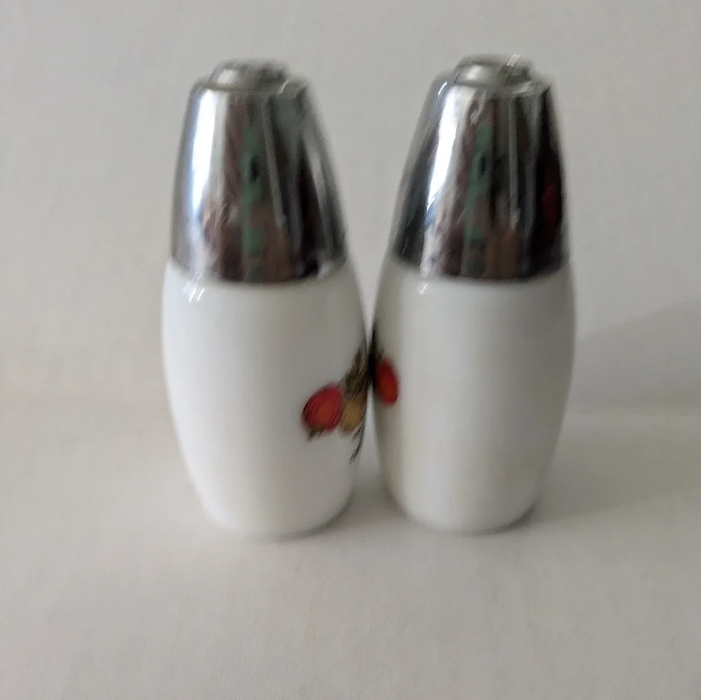 Vintage Gemco Corning Ware Spice Of Life Salt & Pepper Shakers